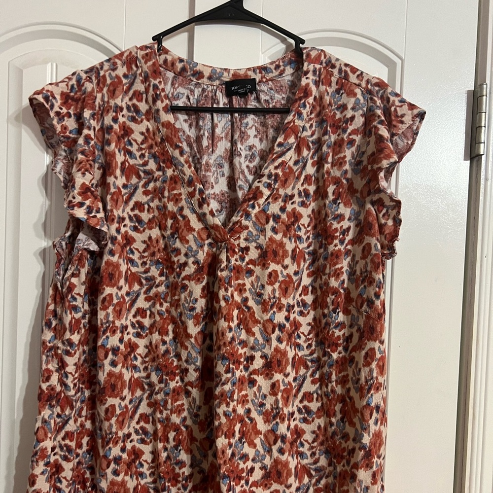 Flowery Top Plus